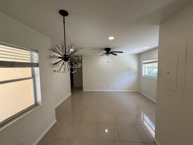 Building Photo - 238 Palmetto Dr