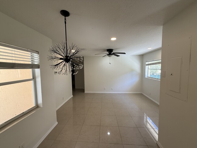 Building Photo - 238 Palmetto Dr