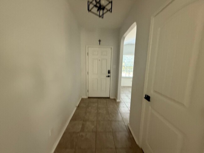 Building Photo - 10550 Rhyder Ridge