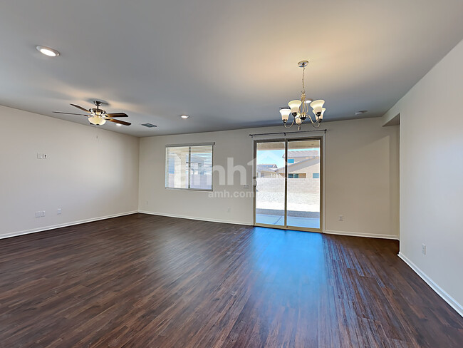 Building Photo - 6872 Corte Casa Elegante