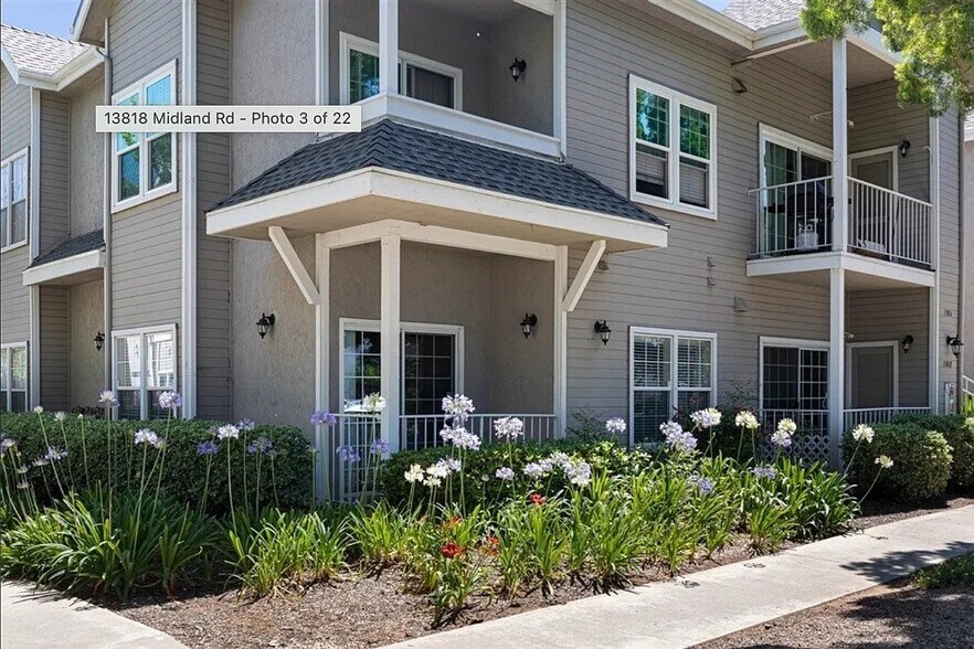 Patio - 13818 Midland Rd
