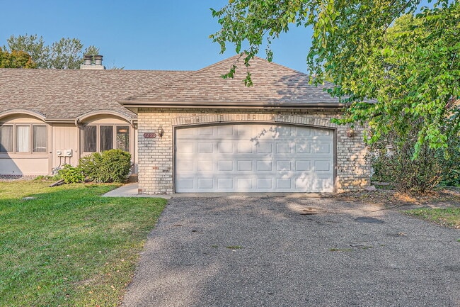 Building Photo - 7290 Bagpipe Blvd