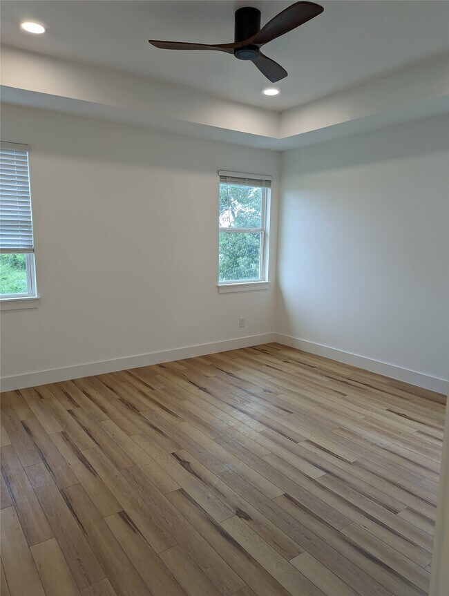 Building Photo - 4915 Fisk St