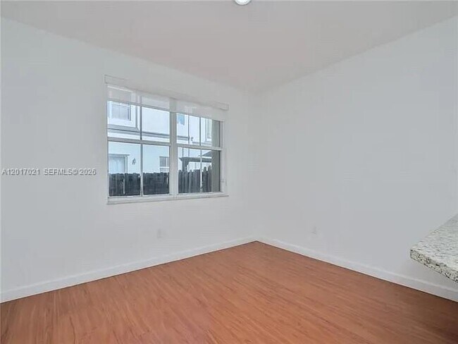 Building Photo - 7772 NW 114th Pl