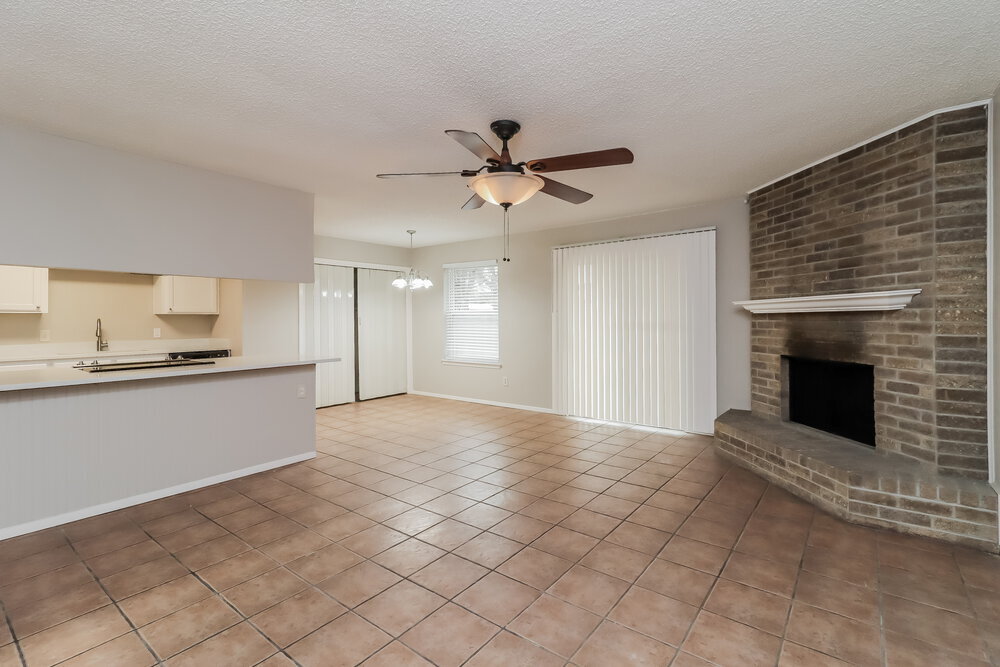 Building Photo - 6200 Kary Lynn Dr S