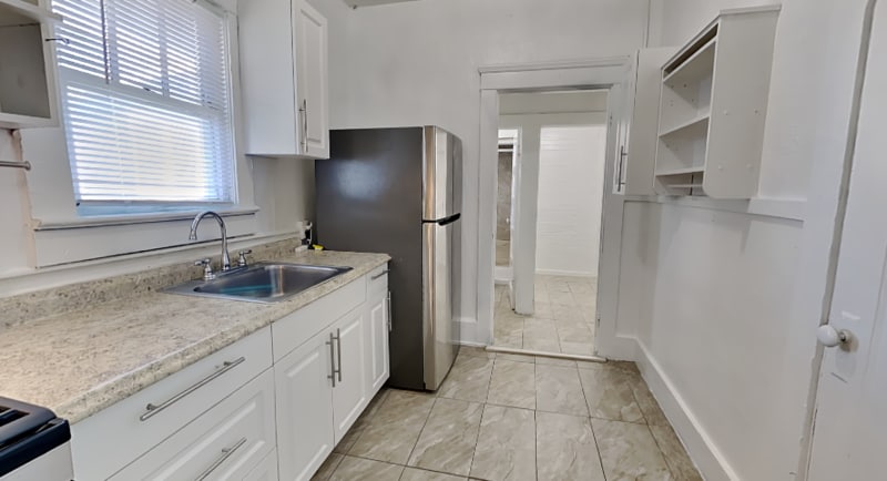 Building Photo - 115 S Grandview Ave