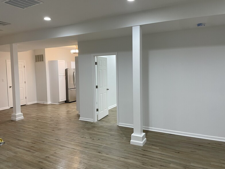 Building Photo - 2115 Harrison Ave