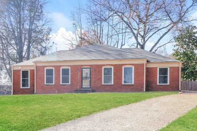 Building Photo - 5223 Braidwood Cove