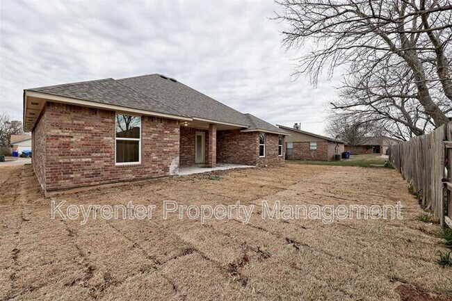 Building Photo - 2609 Dalewood Pl