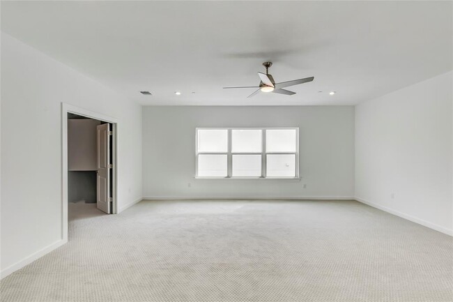 Building Photo - 1420 Lucera Bnd