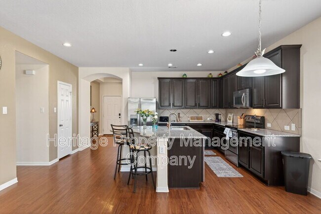 Building Photo - 147 Brook View