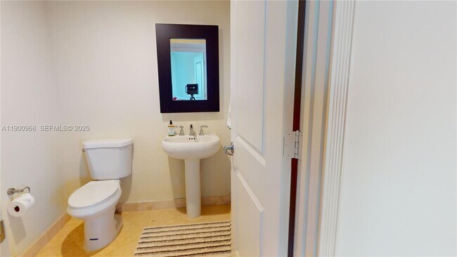 Building Photo - 3101 S Ocean Dr