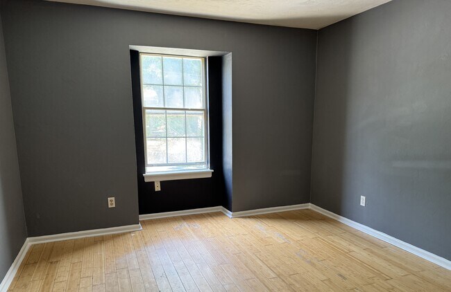 bedroom #3 - 494 Teal Ln