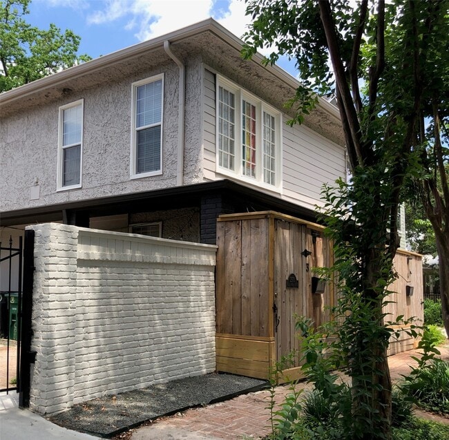 Building Photo - 2510 Whitney St