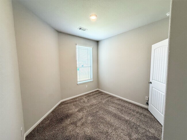 Building Photo - 14613 E Pine Heart Dr