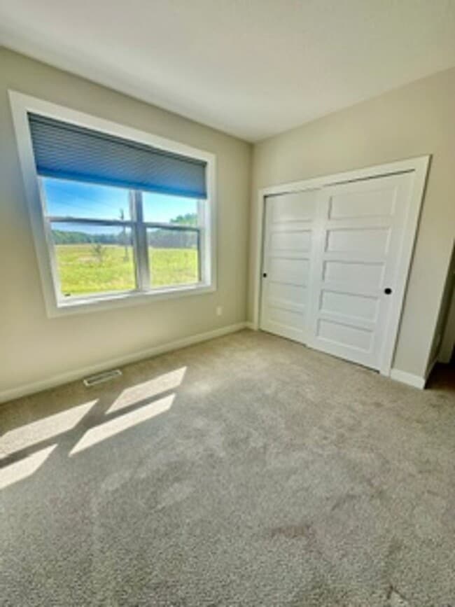 Building Photo - Beautiful Single Family 5 Bed home built in 2024 - Pequot Lakes