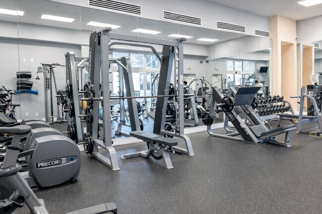 Building Photo - 6917 Collins Ave