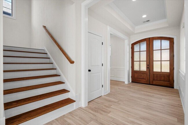Building Photo - 417 Weston Park