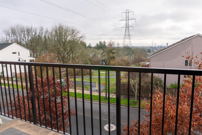 Building Photo - 16284 NW Chadwick Way