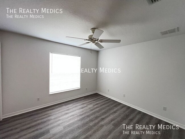 Building Photo - 2644 SW 20th Cir