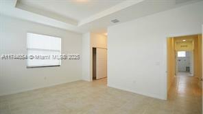 Building Photo - 830 NE 191st St
