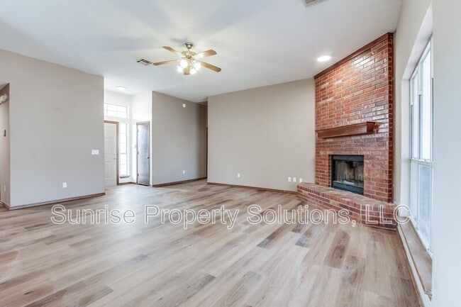 Building Photo - 509 Gyrfalcon Dr