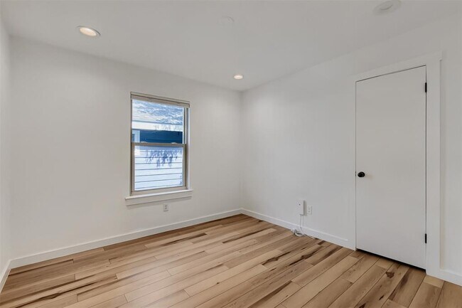 Building Photo - 2608 Piping Rock Trail