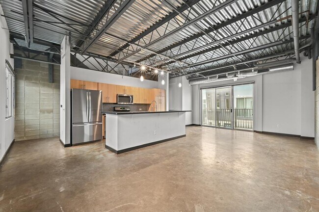 Building Photo - 4801 S Congress Ave