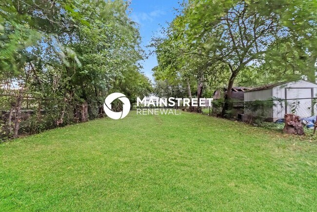Building Photo - 3 Bedroom Pet-Friendly Home in Louisville,...