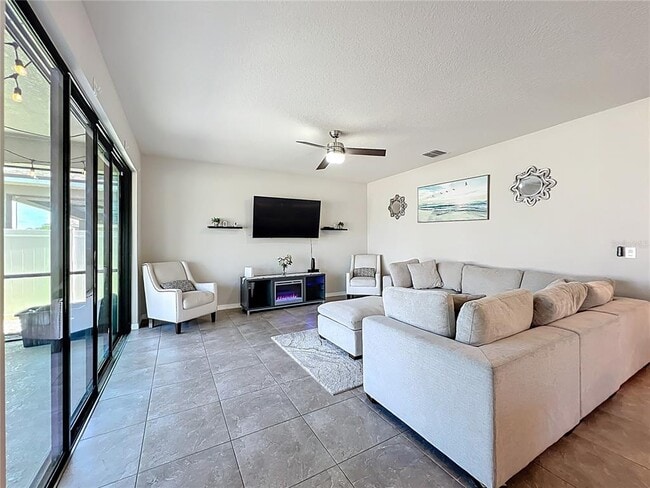 Building Photo - 2381 Rapollo Dr