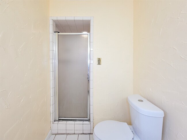 Building Photo - 16614 Cairnway Dr