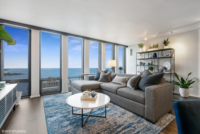 Building Photo - 200 E Delaware Pl