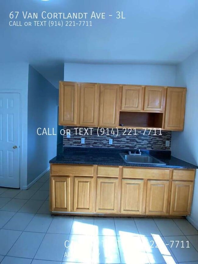 Building Photo - 67 Van Cortlandt Park Ave