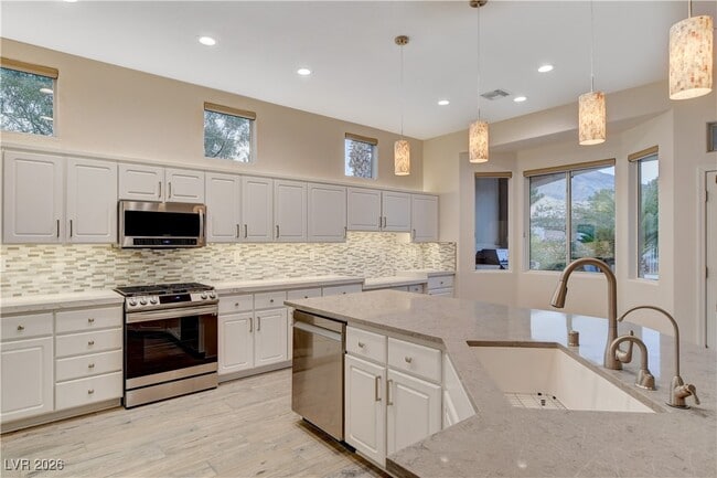 Building Photo - 10820 Dover Creek Ave