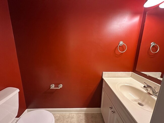 Building Photo - 1925 Buttonwood Ct