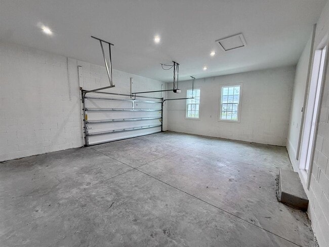 Building Photo - 2480 Celebration Blvd