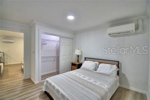 Building Photo - 2405 Roslyn Ln