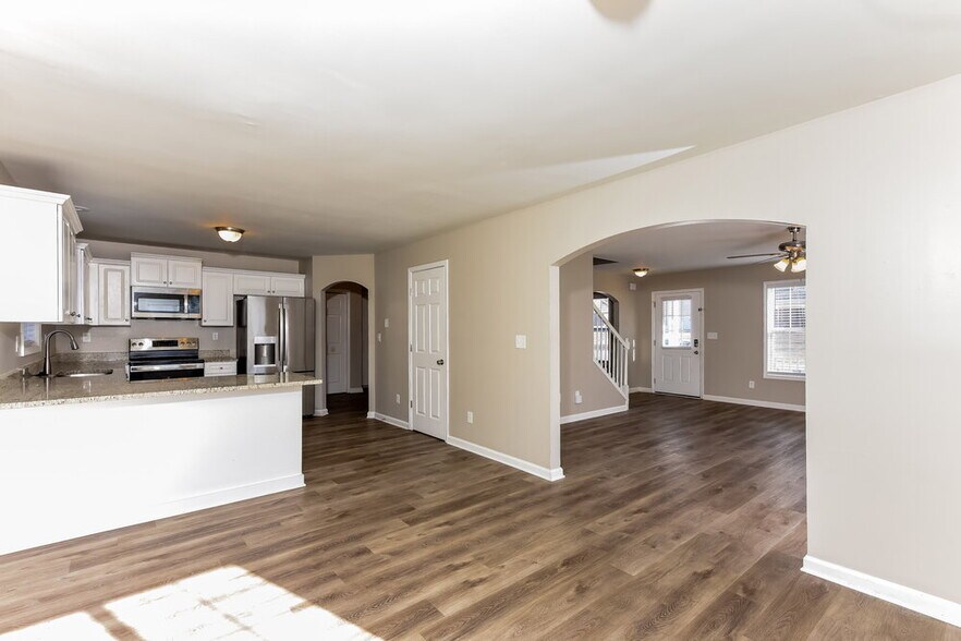 Building Photo - 185 Overlook Dr