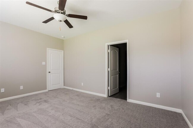Building Photo - 23119 Bellini Dr