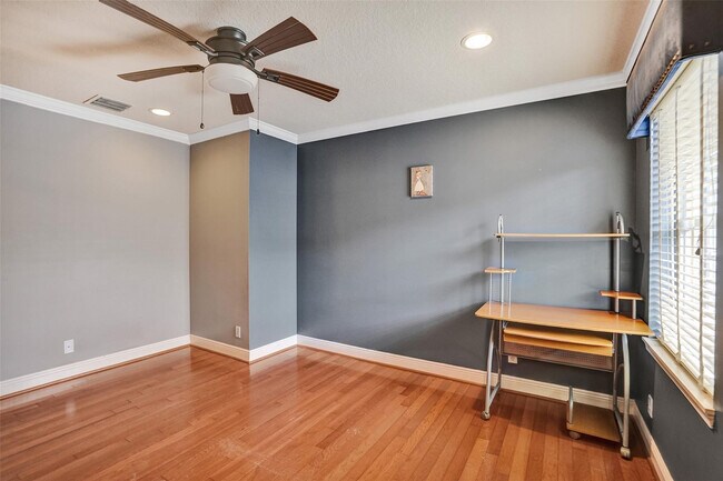 Building Photo - 10442 NW 60th Pl