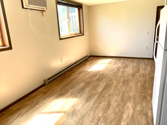 Building Photo - 2701 5th Ave