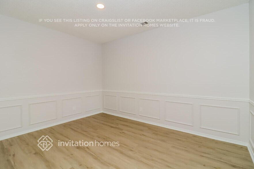 Building Photo - 632 Creekview Dr