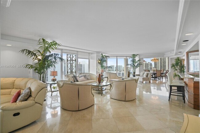 Building Photo - 19355 Turnberry Way