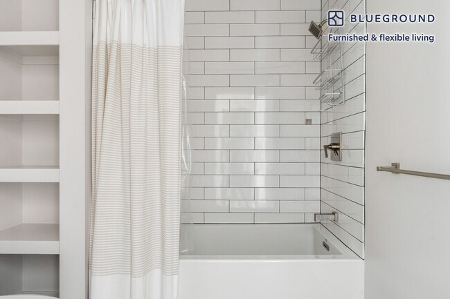 Building Photo - 447 17th St