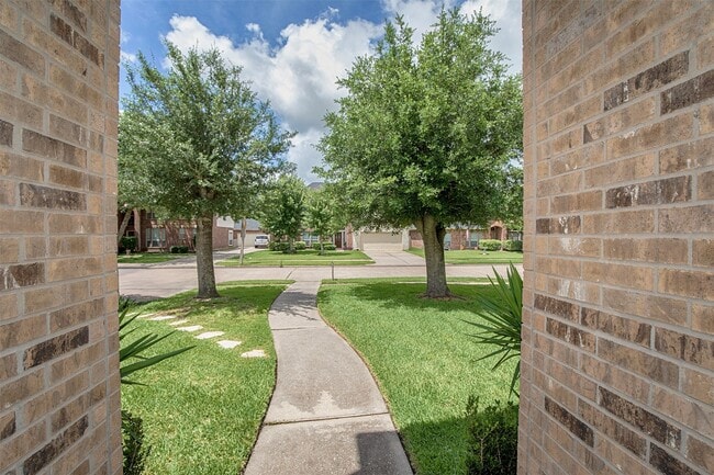 Building Photo - 2213 Jernigan Ford