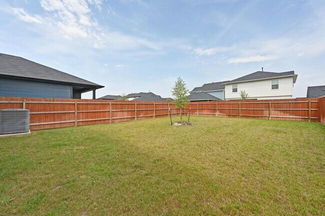 Building Photo - 164 Frogmore Lp