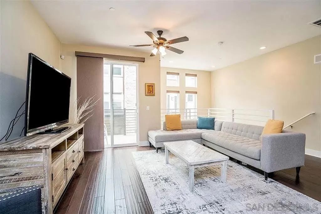 Building Photo - 7837 Modern Oasis Dr