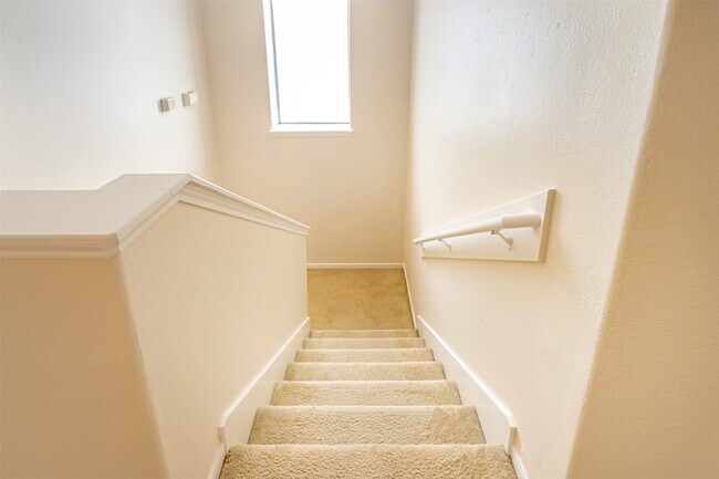 Building Photo - 2830 Katy Briar Ln