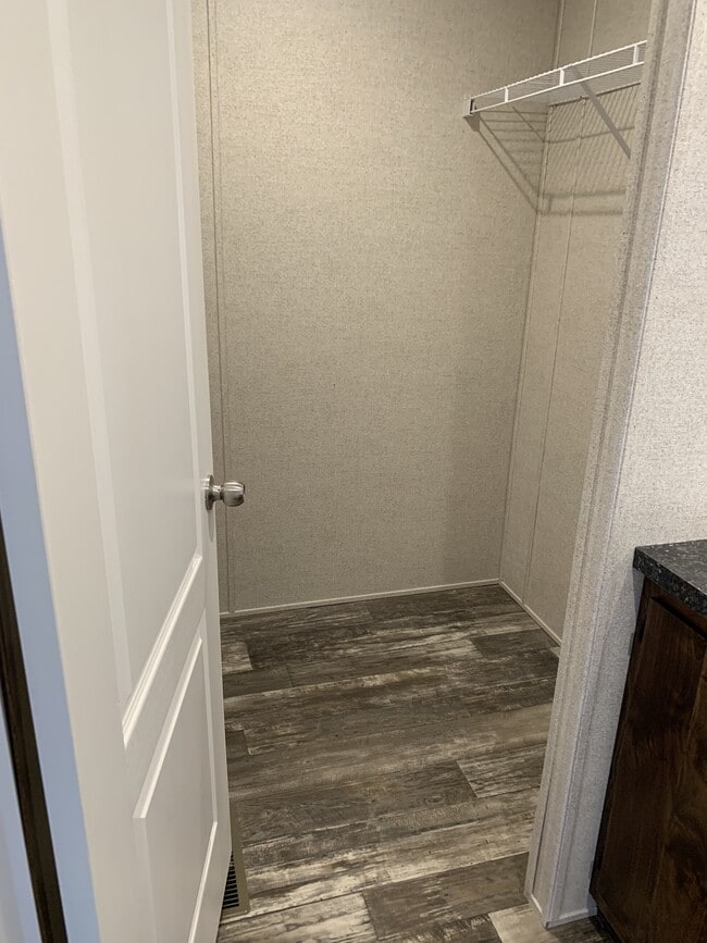 Building Photo - 325 Belew St