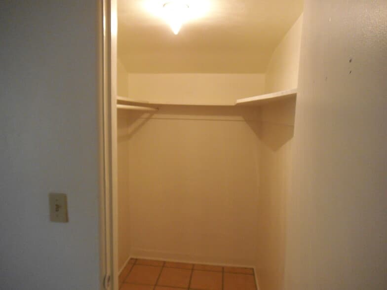 Building Photo - 1409 S Mill Ave